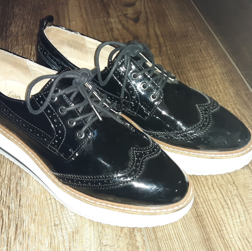 Platform shoes
